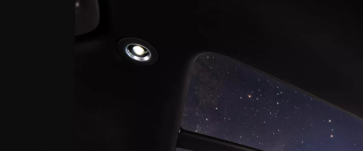 Electrostatic Touch LED Light
Semakin mewah dengan desain lampu penerangan interior tanpa saklar yang aktif dengan hanya dengan 1 sentuhan