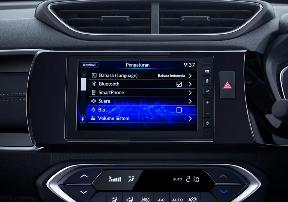 USB & Bluetooth Connectivity2 pilihan konektivitas dengan perangkat eksternal lewat USB 2.0 outlet maupun nirkabel menggunakan Bluetooth Connectivity.
