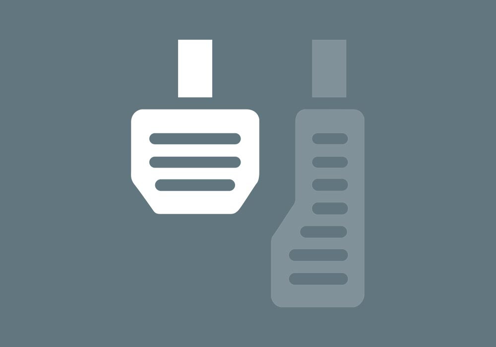 Brake Override SystemTeknologi pengereman pintar yang membantu memprioritaskan pengereman saat pedal gas dan rem terinjak secara bersamaan.