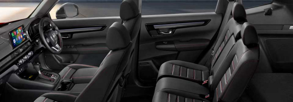5-Seater Cabin (RS e:HEV)
All New Honda CR-V tipe RS e:HEV memiliki kabin dengan dua baris penumpang dan bagasi yang luas untuk mendukung aktivitas Anda.