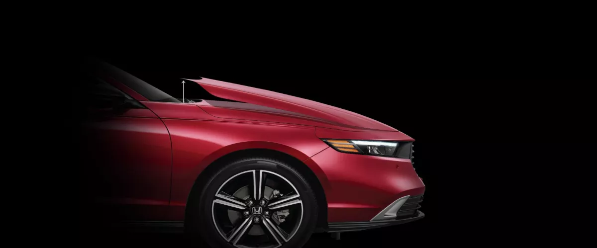 Pop-up Hood System
Saat kendaraan mendeteksi terjadinya benturan, kap mobil bagian belakang akan terangkat hingga +100 mm untuk meminimalisir cedera kepala dari pejalan kaki.