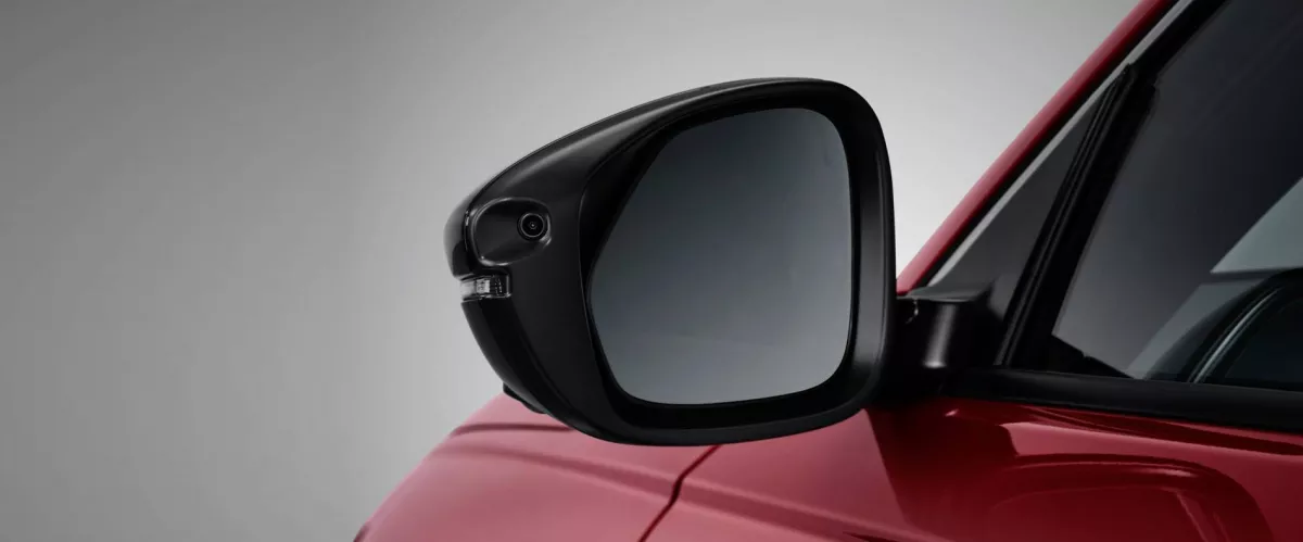 Honda LaneWatch™
Fitur yang akan membantu Anda dengan mendeteksi bila ada kendaraan yang melaju dari sebelah kiri belakang.