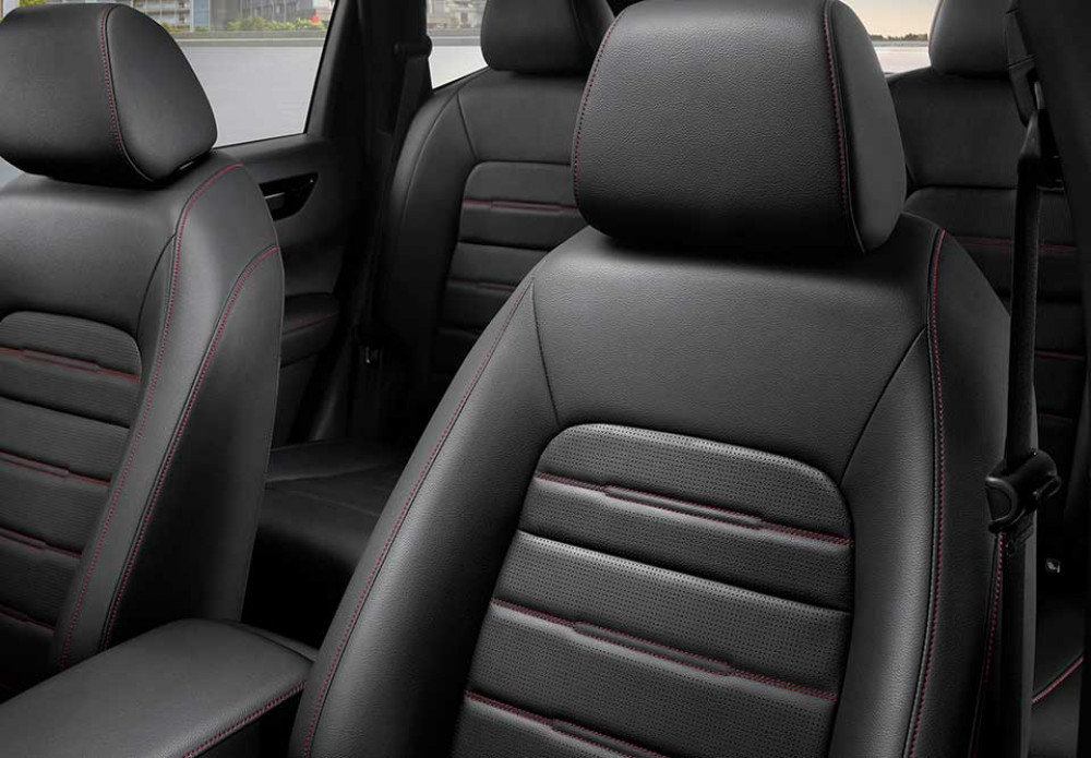 Leather-Trimmed Seat with Red Stitches
Rasakan kenyamanan ekstra di setiap perjalanan Anda bersama All New Honda CR-V, dengan kursi berbahan kulit premium dipadukan aksen jahitan berwarna merah yang lembut saat disentuh.