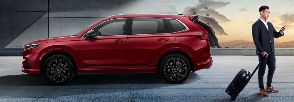 Hands-Free Access Power Tailgate with Walk-Away Close