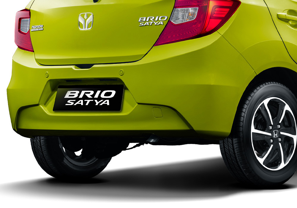 Stylish Rear Bumper Design
Desain eksterior baru yang awesome and stylish akan membuat kamu semakin percaya diri untuk jalani semua aktivitasmu.