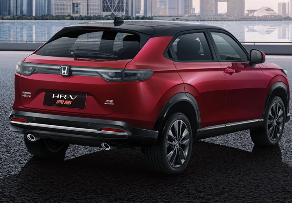Full-Width Rear Lights with 3D Effect
Dengan tambahan Full-Width Rear Light dengan 3D Effect di bagian belakang berwarna abu-abu pada tipe RS dan merah pada tipe SE, E, dan S, Anda akan menjadi pusat perhatian bersama All New Honda HR-V.