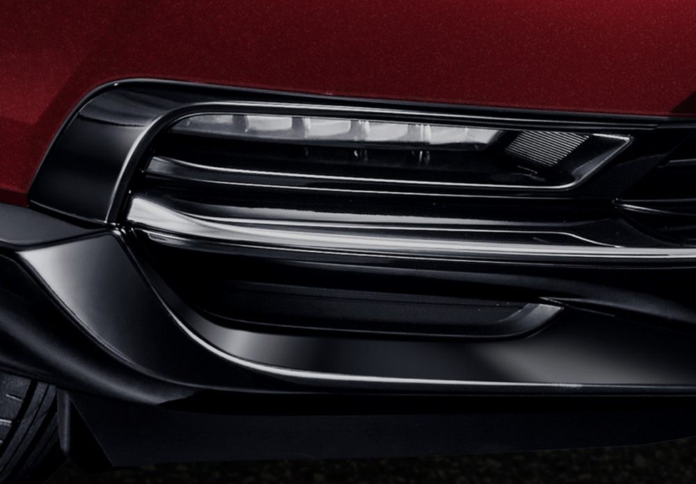 LED Fog Lights
Tingkatkan visibilitas Anda ketika sedang berkendara di medan yang berkabut/hujan dengan sorotan LED Fog Light yang lebih fokus.